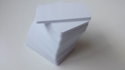 Cartão em PVC branco