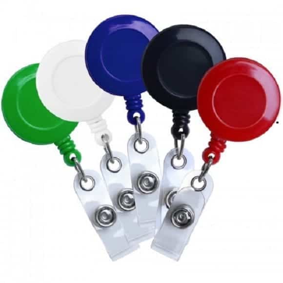 Roller clip para prender crachas
