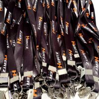 Tirantes de crachá Hertz